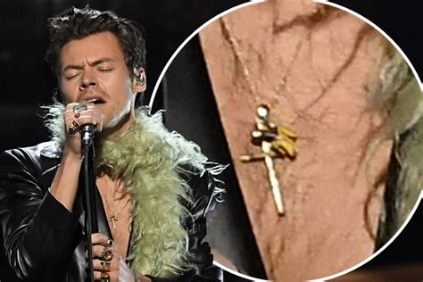 Harry Styles wore an NSFW banana necklace for his 2021